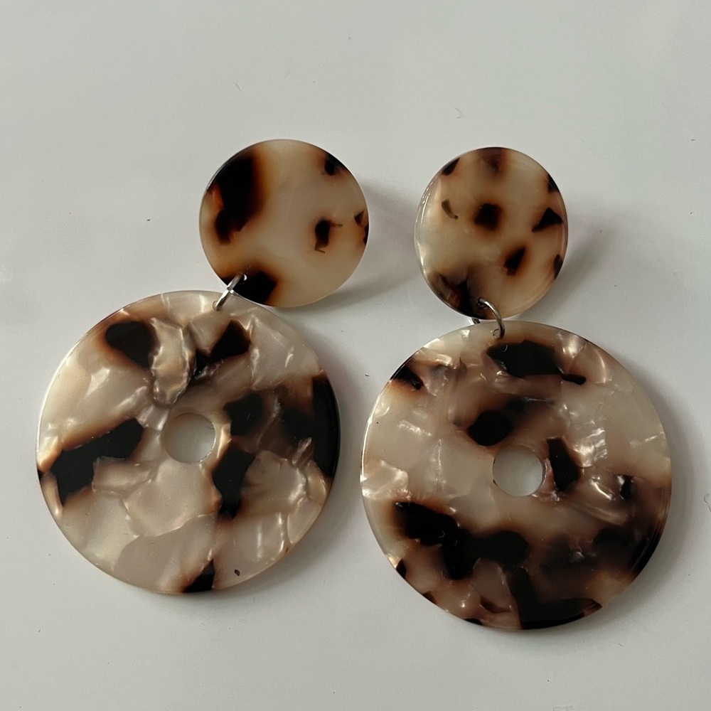 Tortoise Shell Statement Earrings Unbranded - image 2
